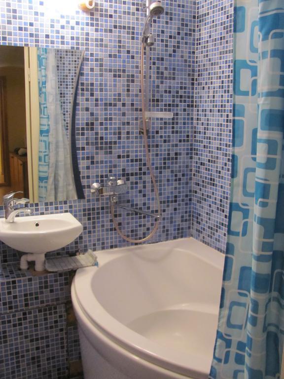 Economy Baltics Apartments - Liivamaee Tallinn Rom bilde